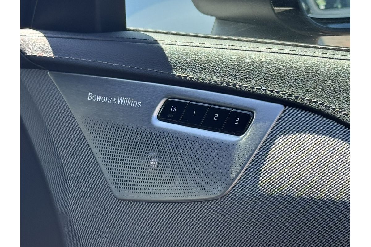 2023 Volvo XC90 Recharge Ultimate T8 Plug-In Hybrid