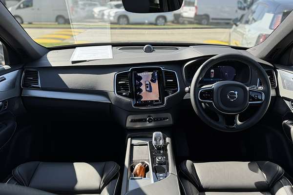 2023 Volvo XC90 Recharge Ultimate T8 Plug-In Hybrid