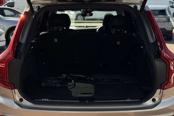 2023 Volvo XC90 Recharge Ultimate T8 Plug-In Hybrid