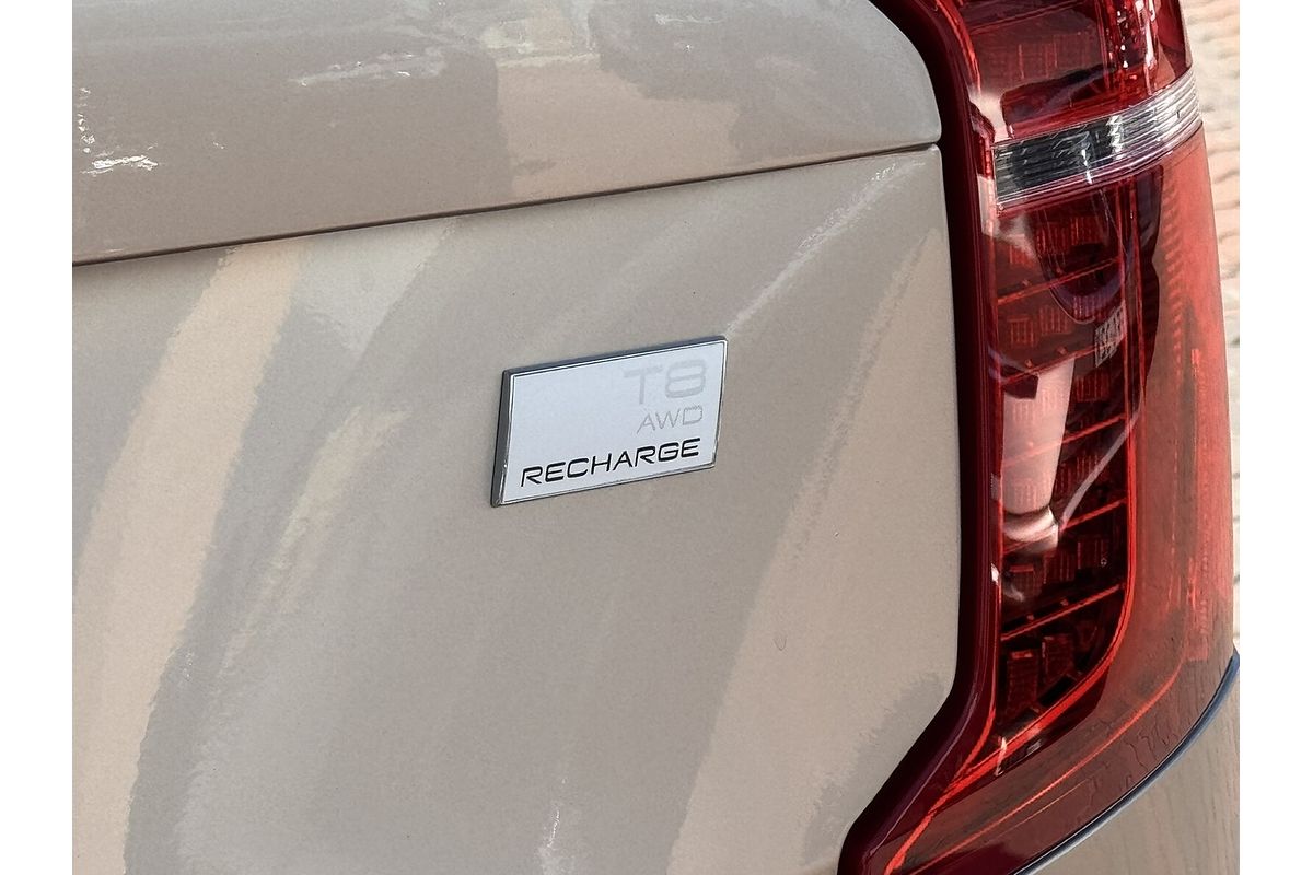 2023 Volvo XC90 Recharge Ultimate T8 Plug-In Hybrid