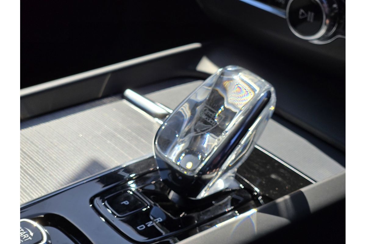 2024 Volvo XC90 Ultimate B6 Bright