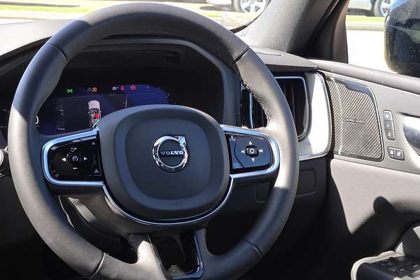 2024 Volvo XC90 Ultimate B6 Bright