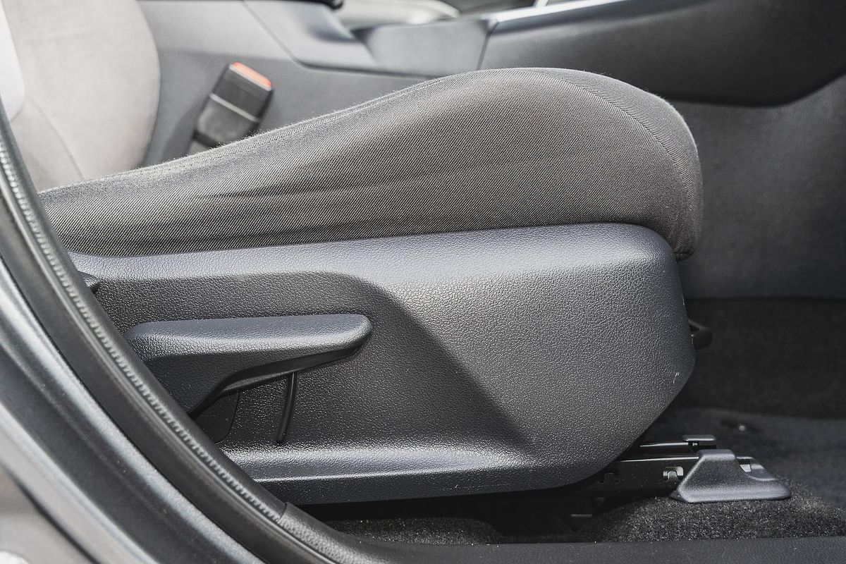 2021 Toyota RAV4 GXL AXAH52R