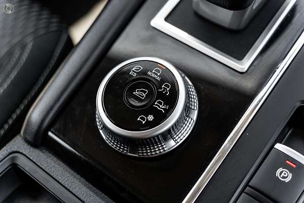 2023 Mitsubishi Outlander ES ZM