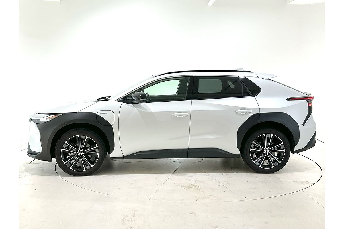 2024 Toyota bZ4X YEAM15R