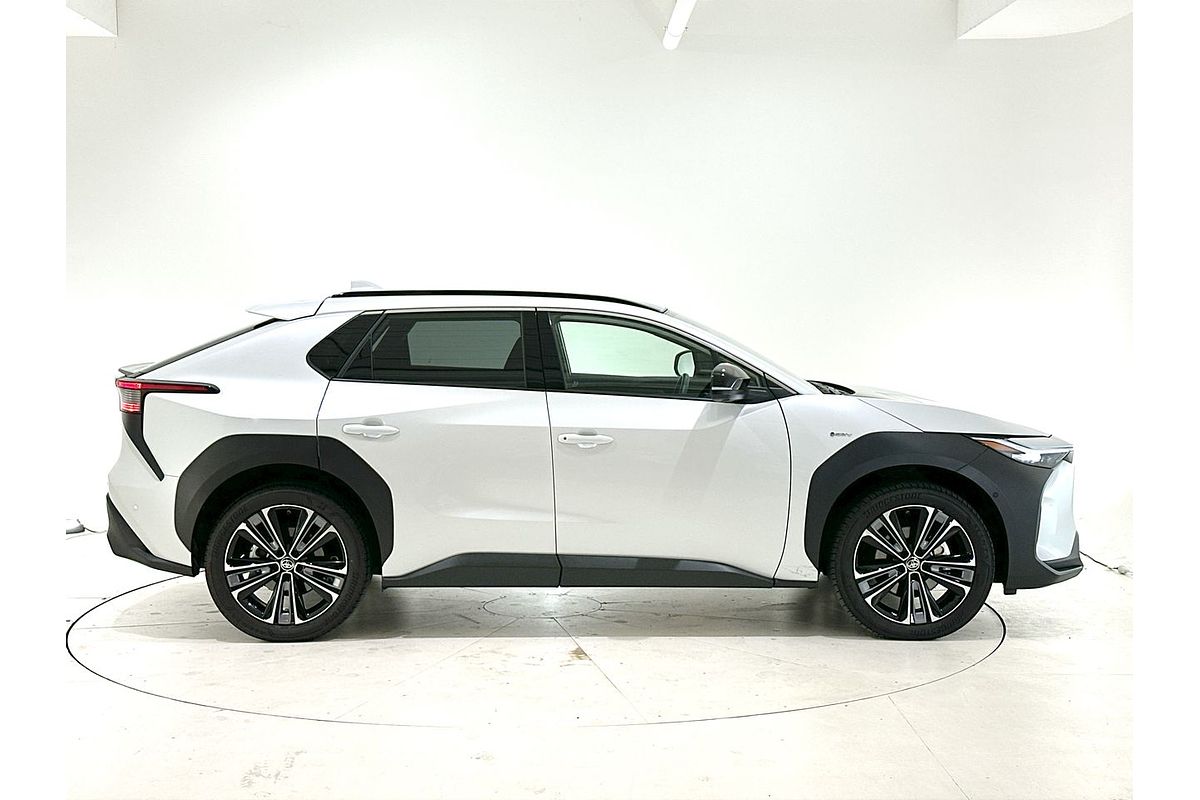 2024 Toyota bZ4X YEAM15R
