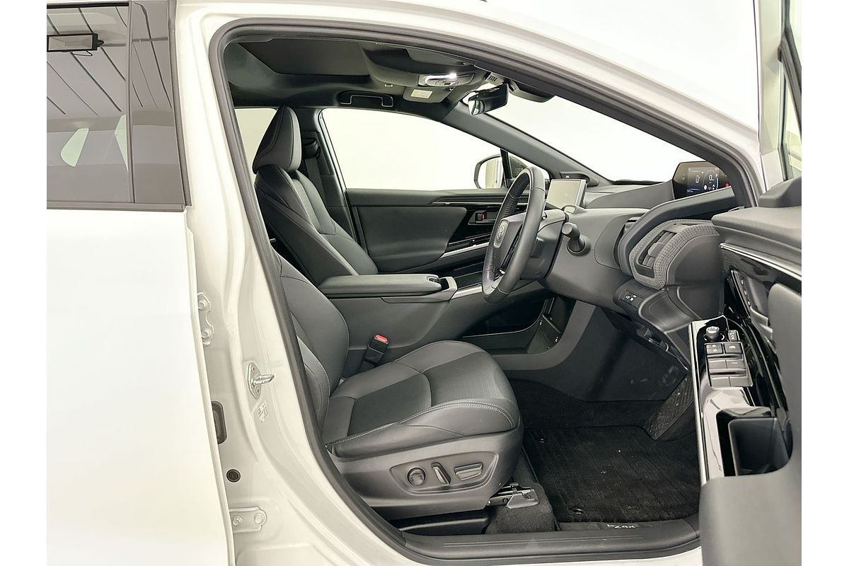 2024 Toyota bZ4X YEAM15R
