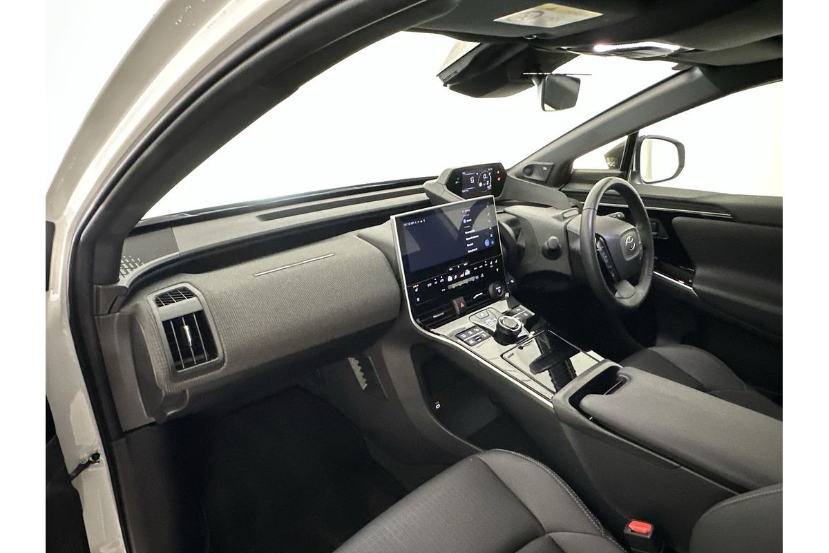2024 Toyota bZ4X YEAM15R