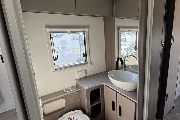 2024 Jayco Journey 22.68-3.Jy-My24