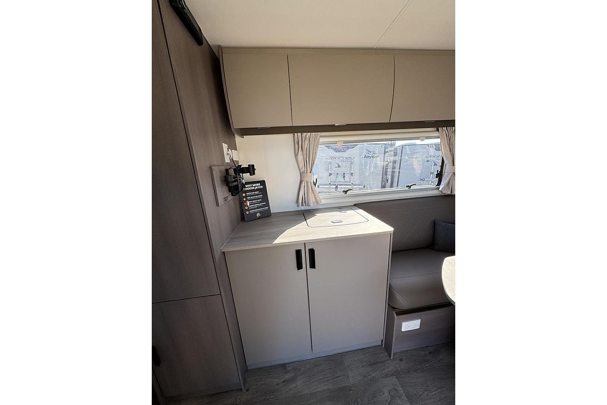 2024 Jayco Journey 22.68-3.Jy-My24