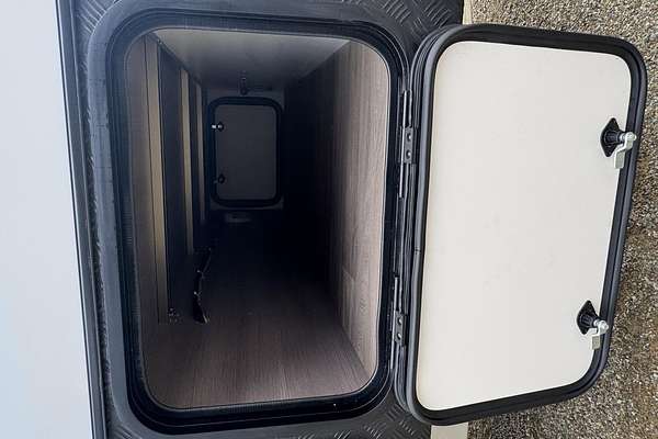 2025 Jayco Base Station 24.75-6.4T.Bs-My25