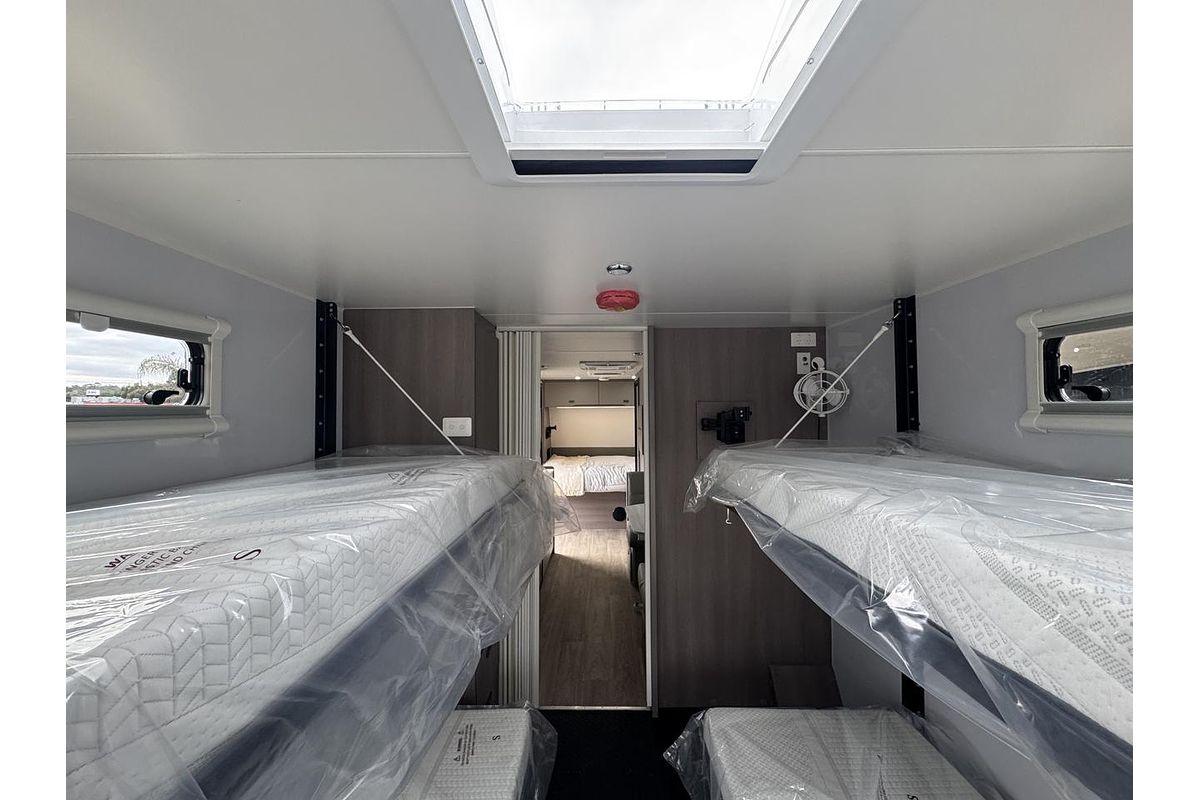 2025 Jayco Base Station 24.75-6.4T.Bs-My25