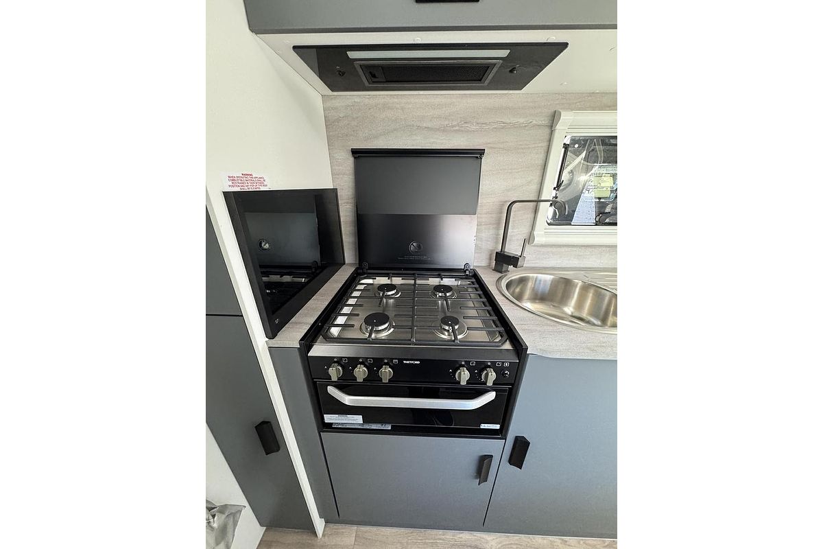 2025 Jayco Starcraft 19.61-3.Bp.Sc-My25