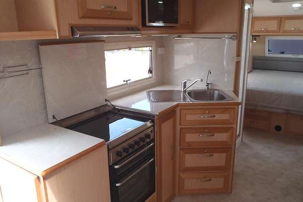 2013 Evernew E1000 Series Caravan