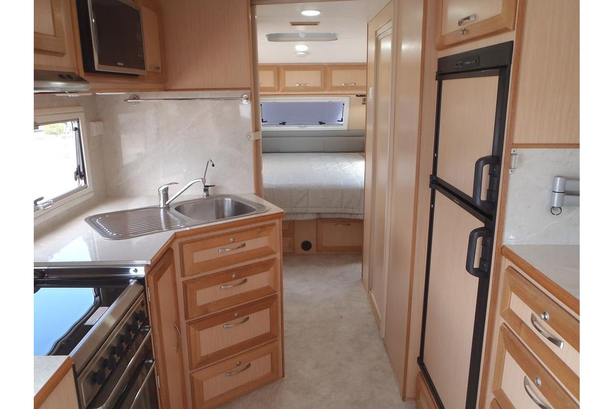 2013 Evernew E1000 Series Caravan