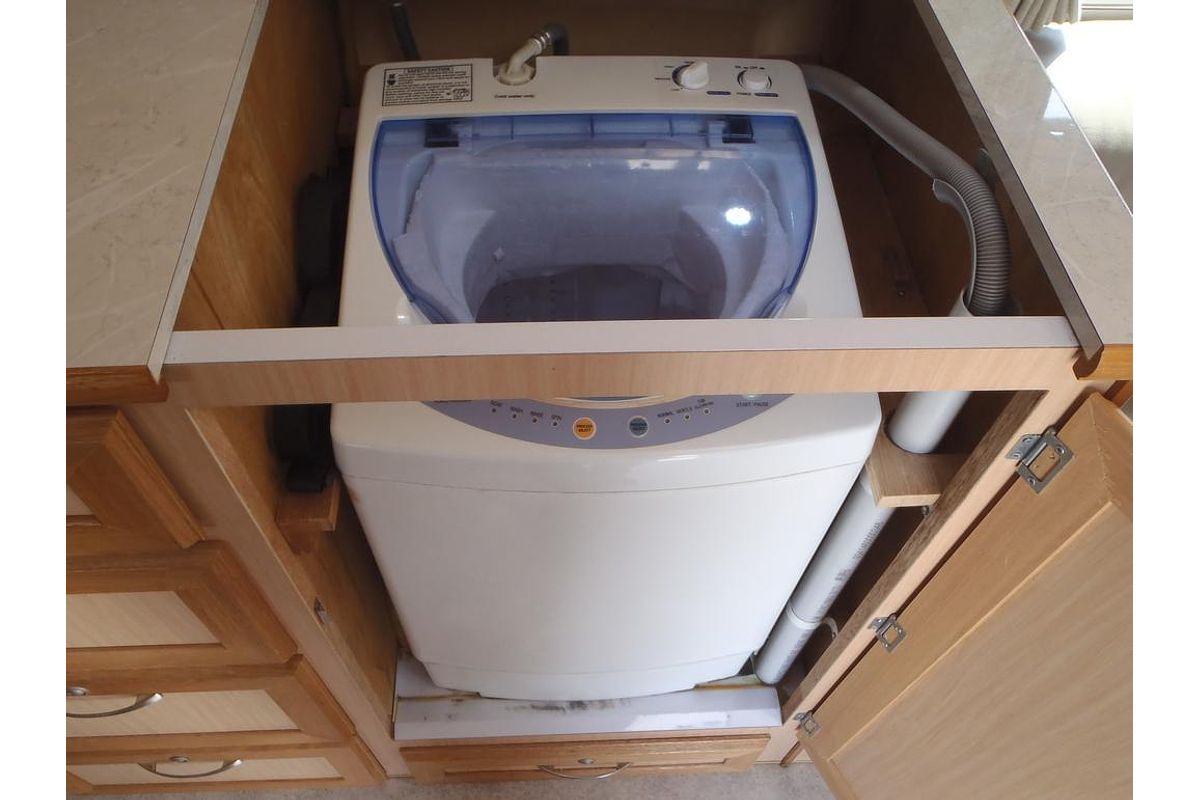 2013 Evernew E1000 Series Caravan