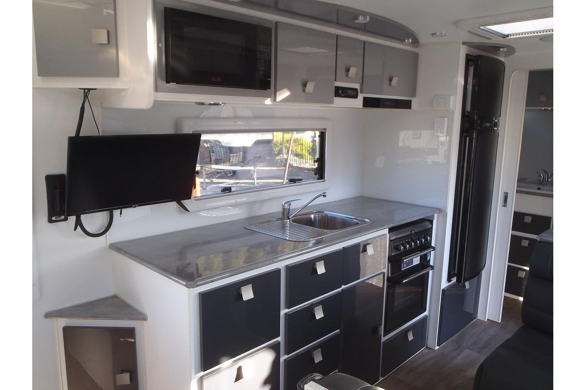 2022 Hilltop Caravans Feathertop