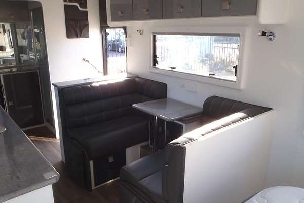 2022 Hilltop Caravans Feathertop