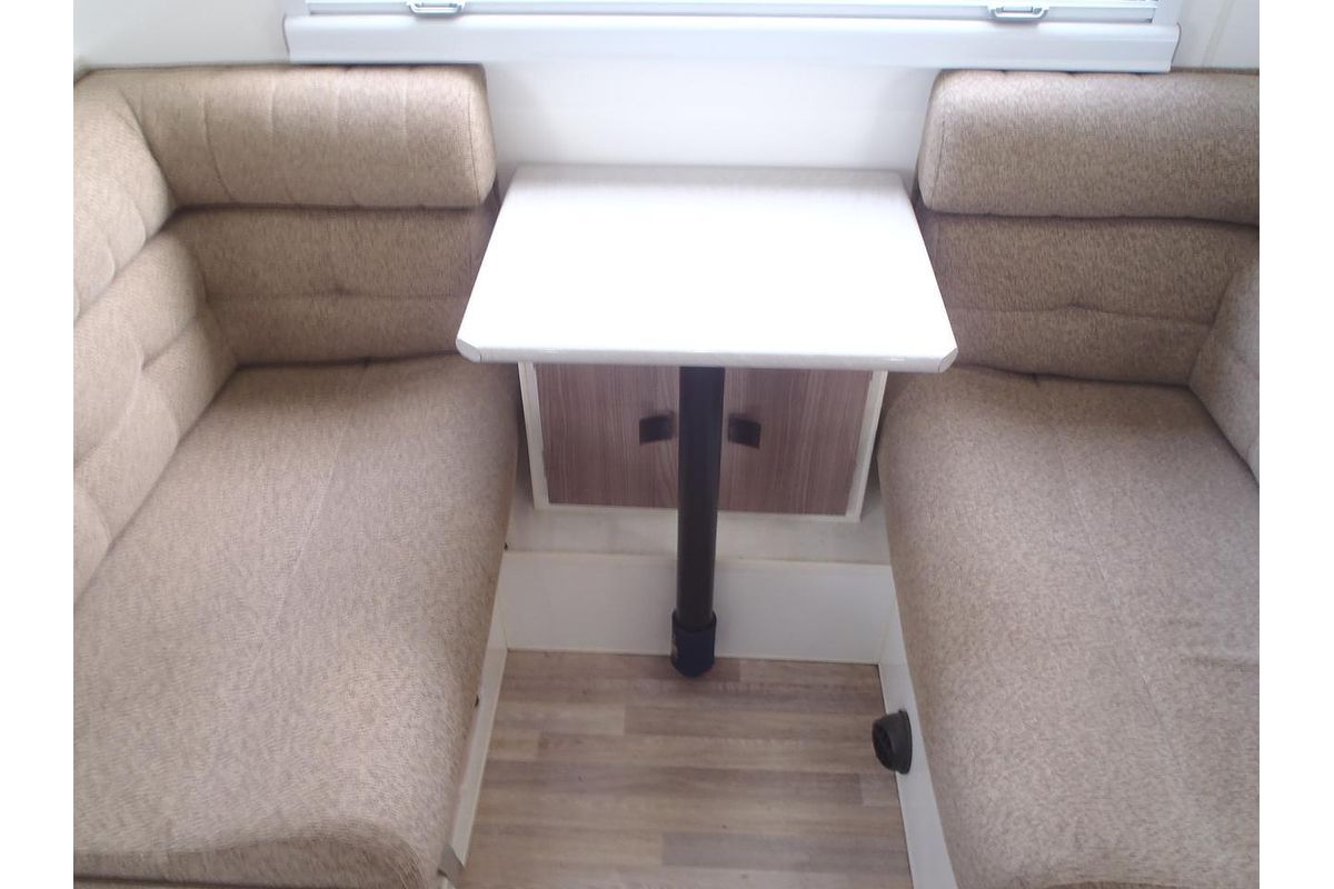 2016 Essential Caravans Grant Cruiser Series 2