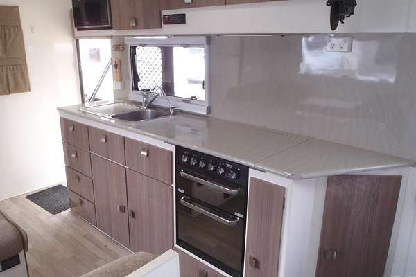 2016 Essential Caravans Grant Cruiser Series 2