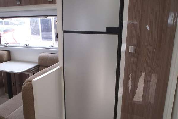 2016 Essential Caravans Grant Cruiser Series 2