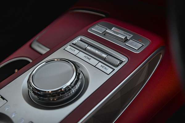 2024 Genesis GV70 2.5T AWD JK.V2