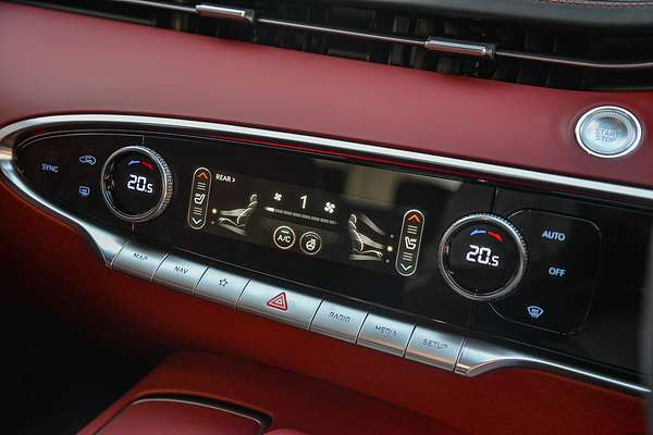 2024 Genesis GV70 2.5T AWD JK.V2