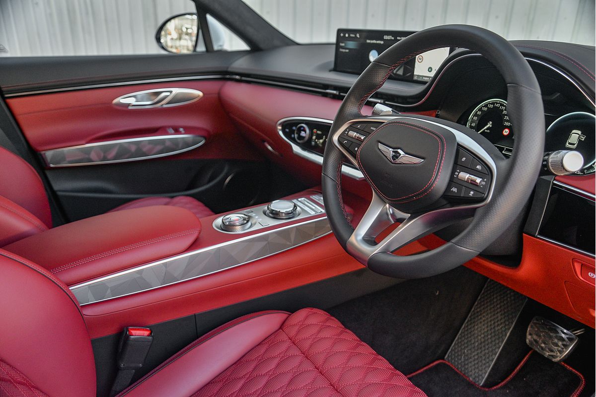 2024 Genesis GV70 2.5T AWD JK.V2