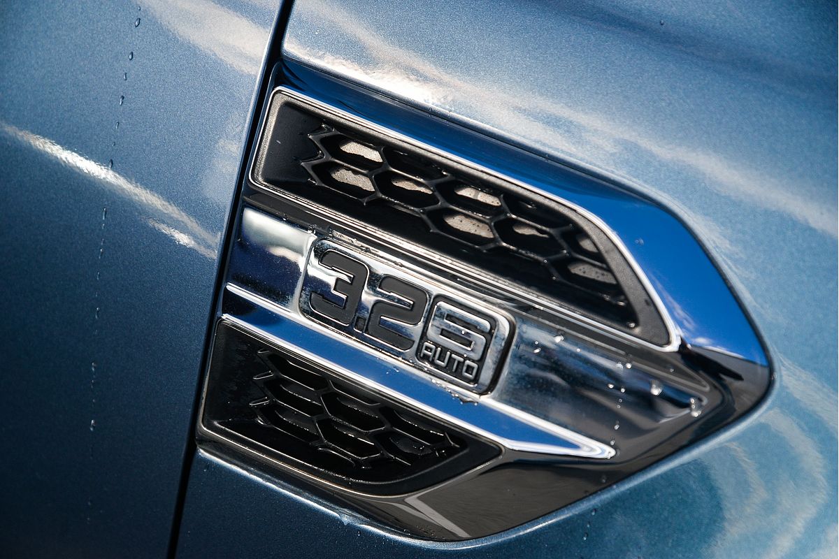 2017 Ford Everest Titanium UA L