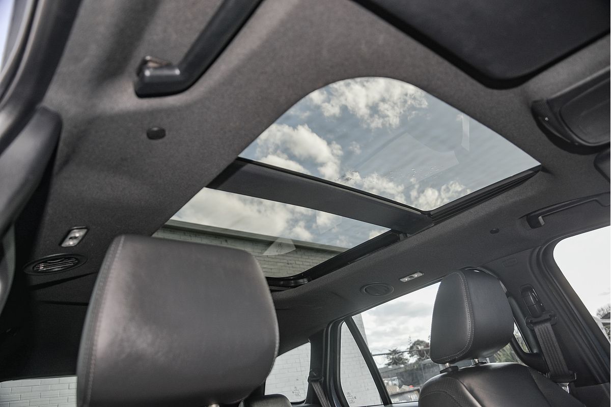 2017 Ford Everest Titanium UA L