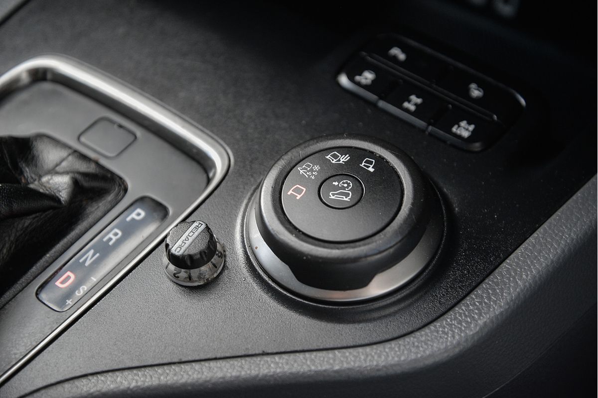 2017 Ford Everest Titanium UA L