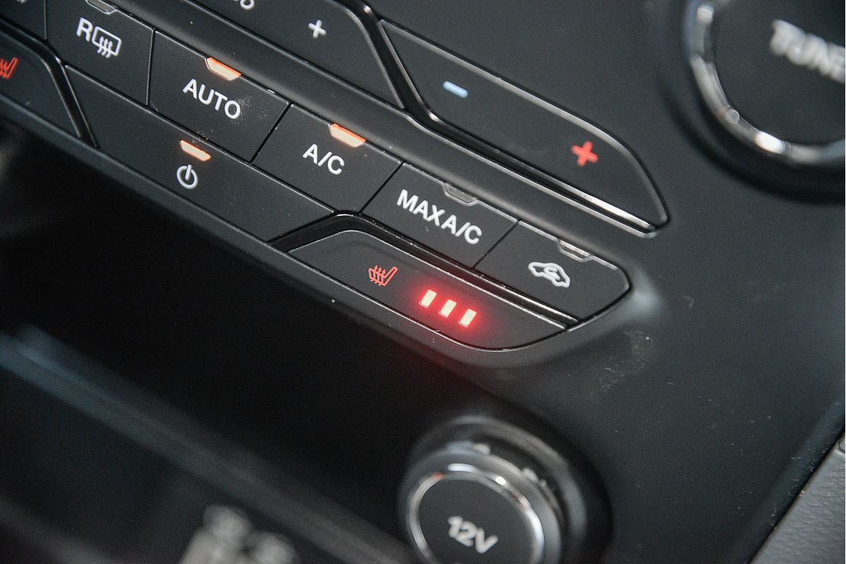 2017 Ford Everest Titanium UA L