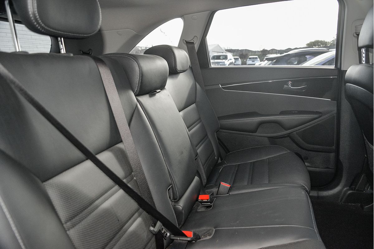 2020 Kia Sorento Black Edition UM