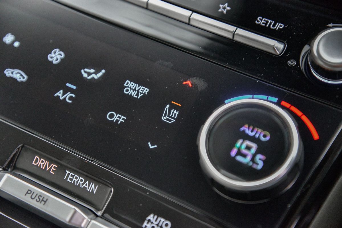 2025 Hyundai Santa Fe Calligraphy MX5.V1