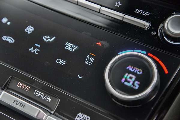 2025 Hyundai Santa Fe Calligraphy MX5.V1