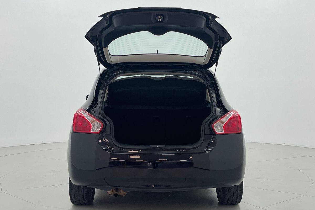 2013 Nissan Pulsar ST C12