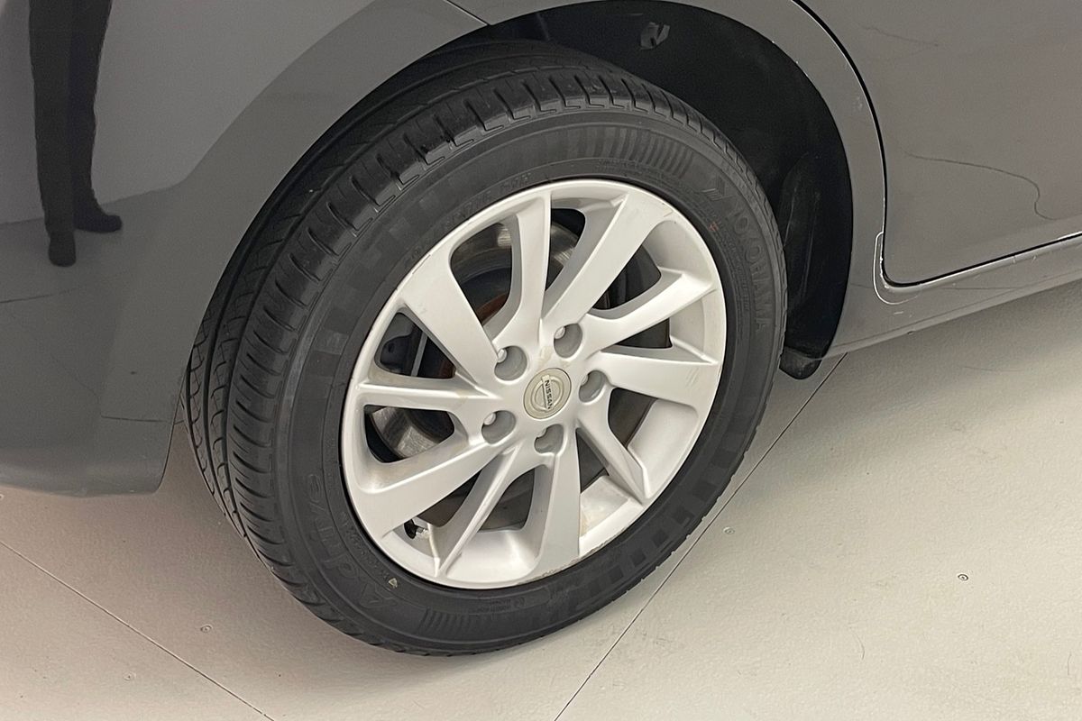 2013 Nissan Pulsar ST C12
