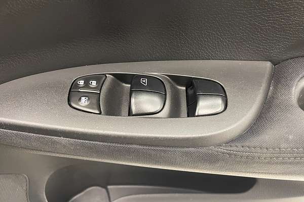 2013 Nissan Pulsar ST C12