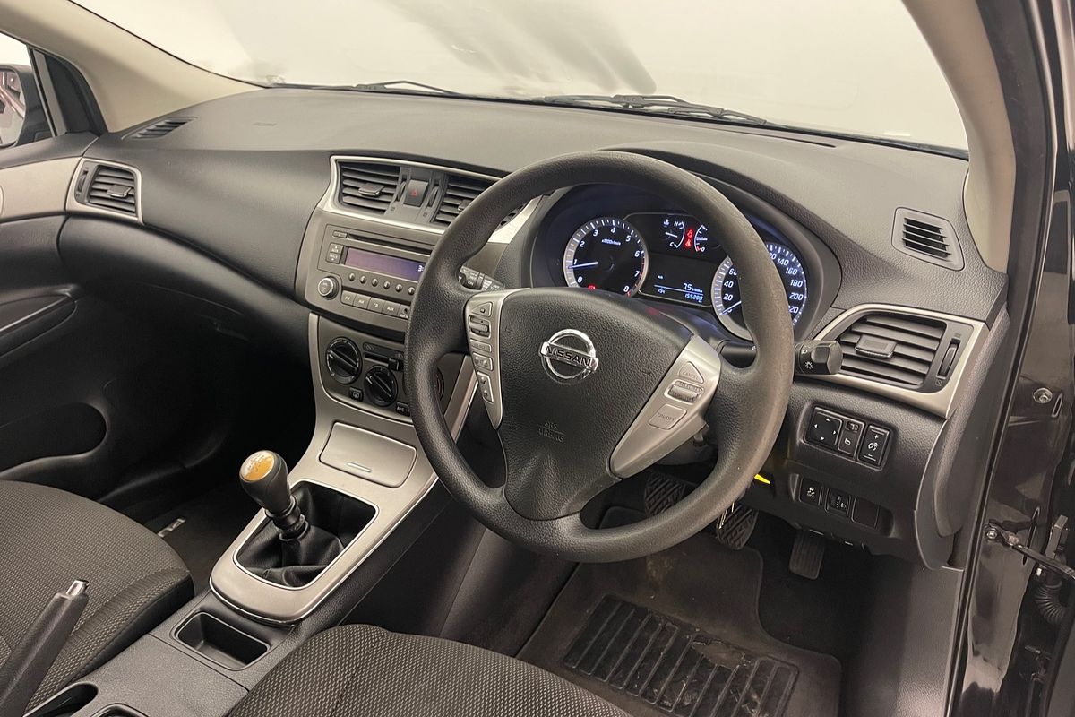 2013 Nissan Pulsar ST C12