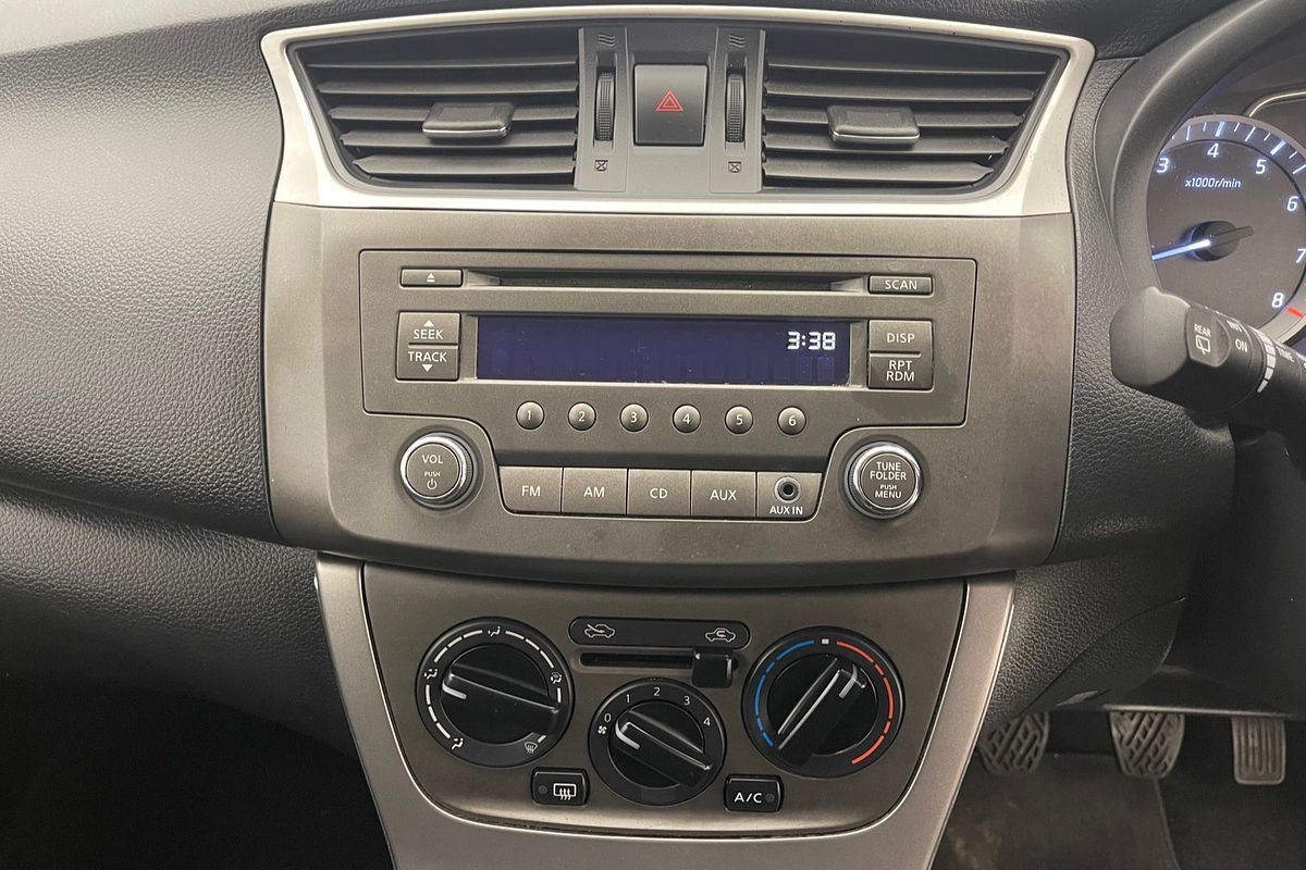 2013 Nissan Pulsar ST C12