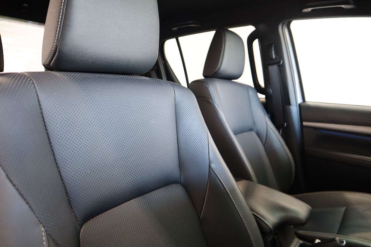 2024 Toyota Hilux Rogue 48V GUN126R 4X4