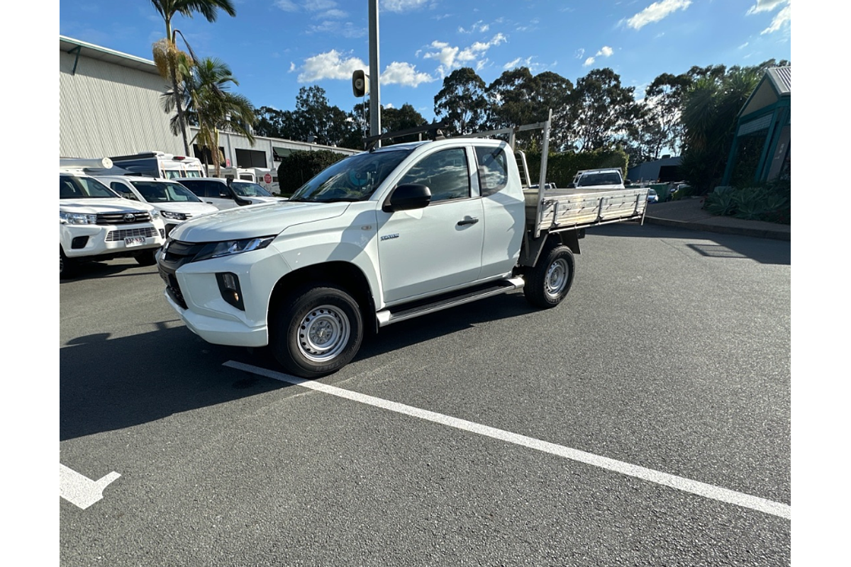 2021 Mitsubishi Triton GLX MR 4X4