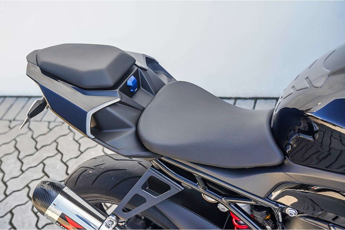 2023 BMW S 1000 R Sport S 1000