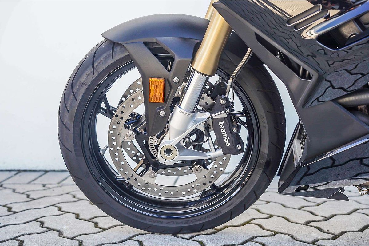 2023 BMW S 1000 R Sport S 1000