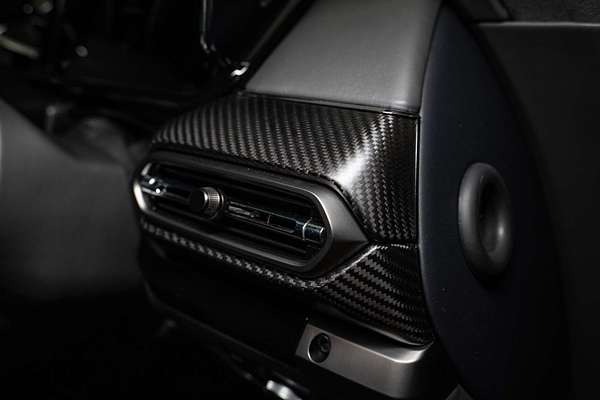 2024 Aston Martin Vantage