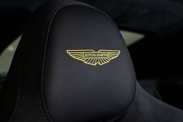 2024 Aston Martin Vantage