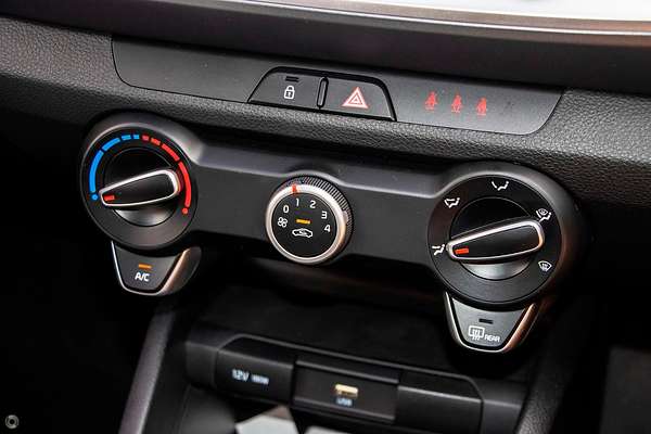 2025 Kia Stonic S YB