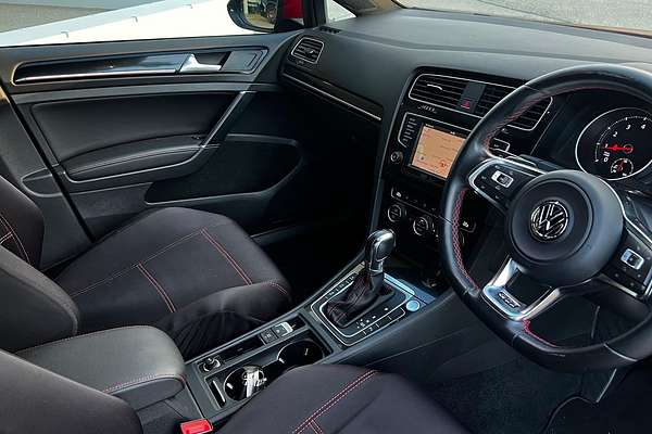 2017 Volkswagen Golf GTI 7