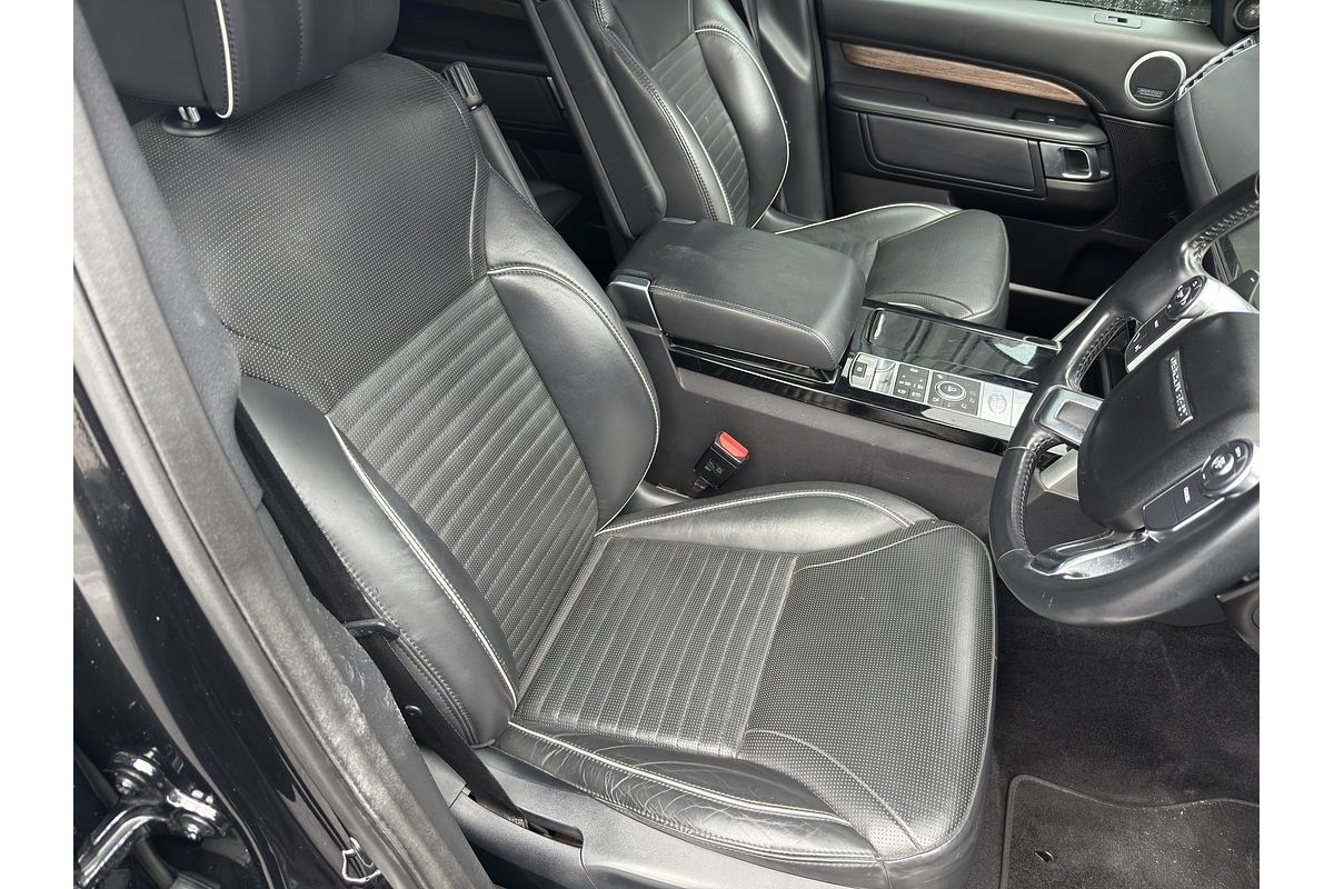 2017 Land Rover Discovery TD6 HSE Luxury Series 5