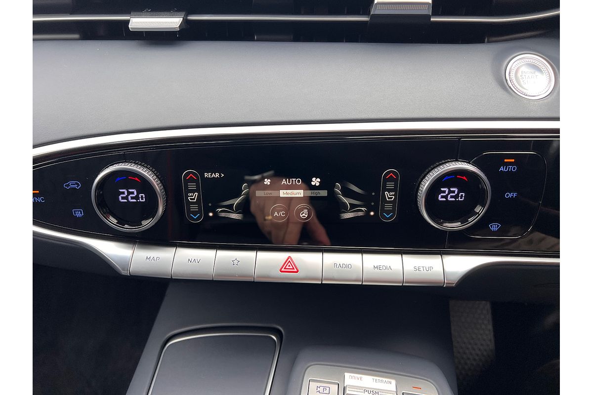 2024 Genesis GV70 2.5T AWD JK.V2